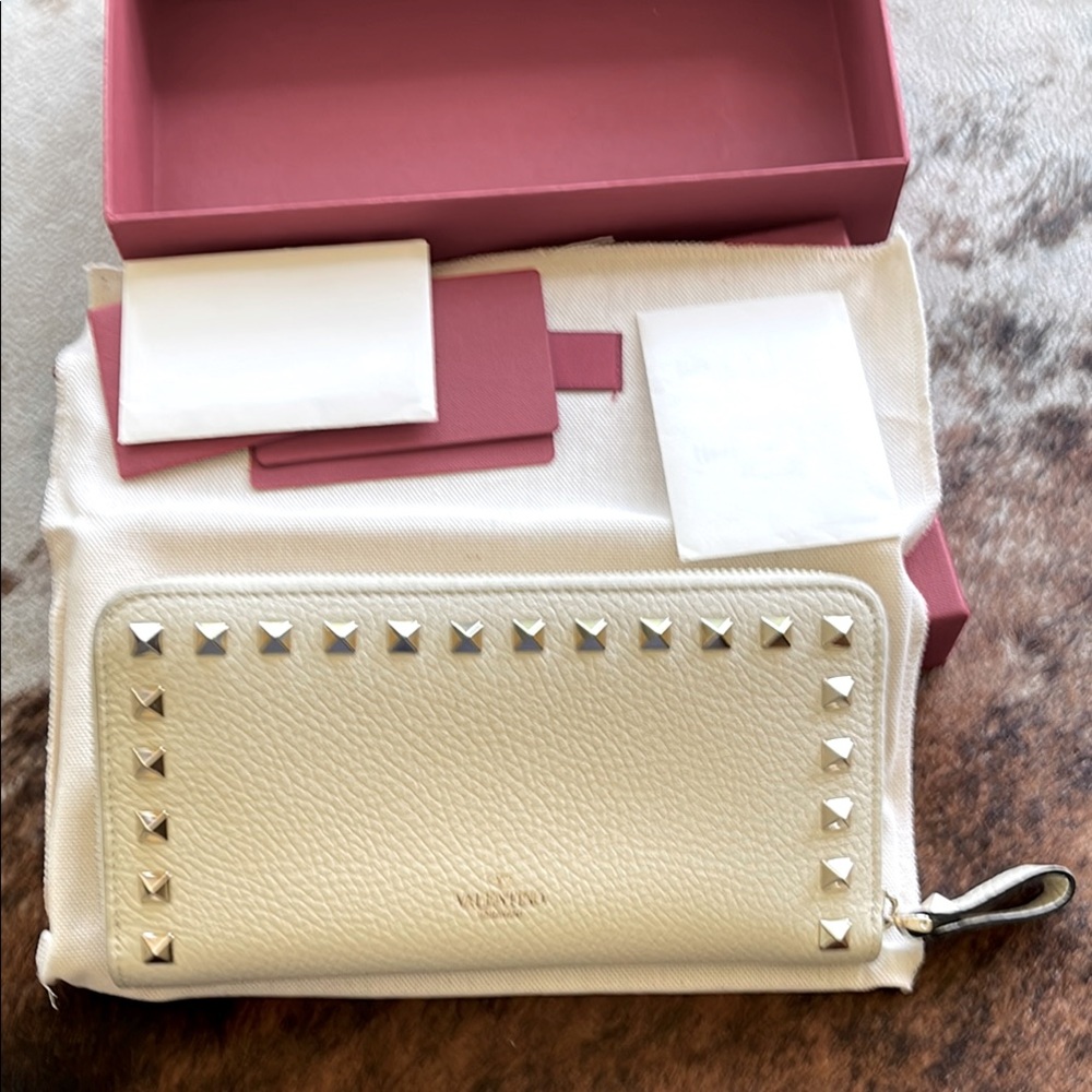 Valentino Cream Studded Women's Wallet very good condition